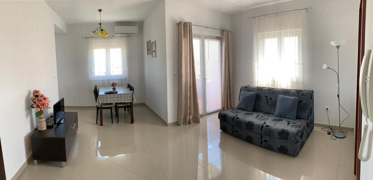 Green Hill Family Apartments Водице Экстерьер фото