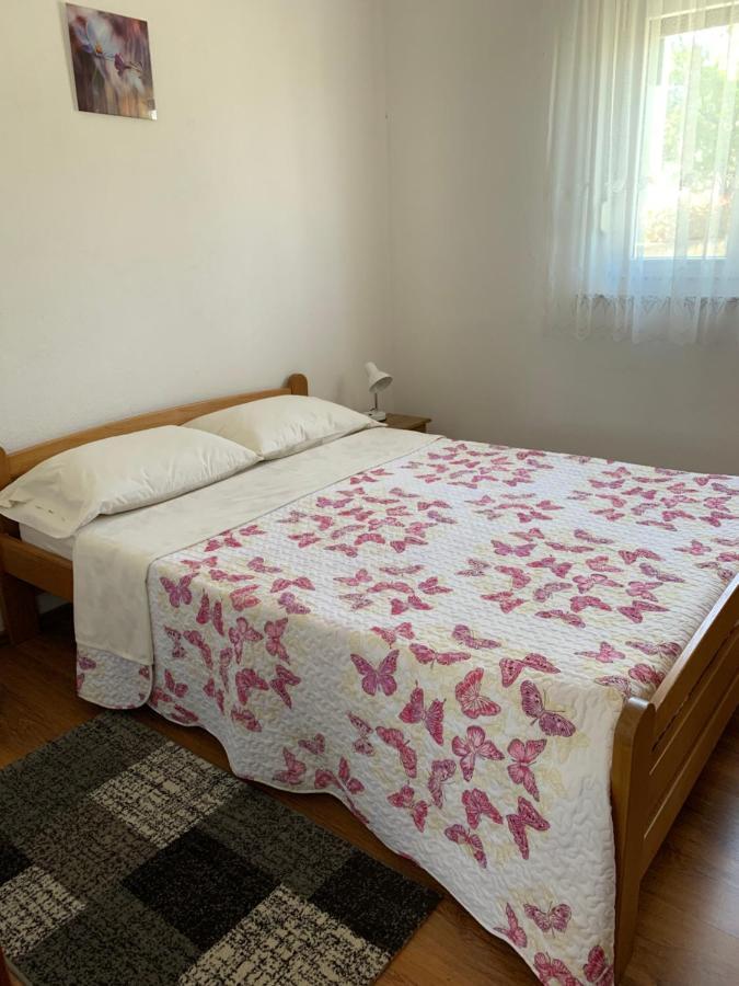 Green Hill Family Apartments Водице Экстерьер фото