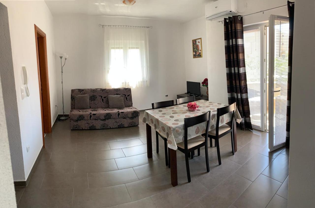 Green Hill Family Apartments Водице Экстерьер фото