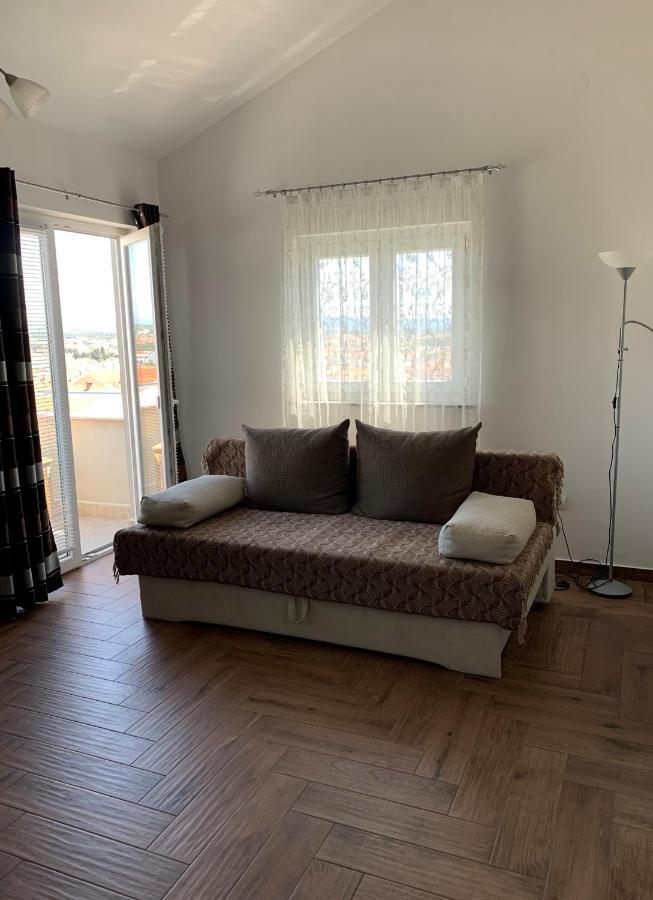 Green Hill Family Apartments Водице Экстерьер фото